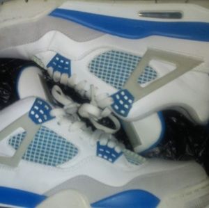 Air Jordan 4